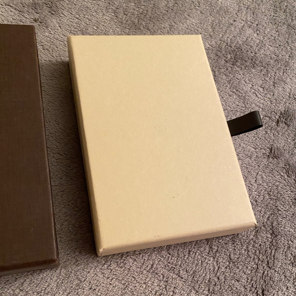 Louis Vuitton Small Box - Picture 3 of 4